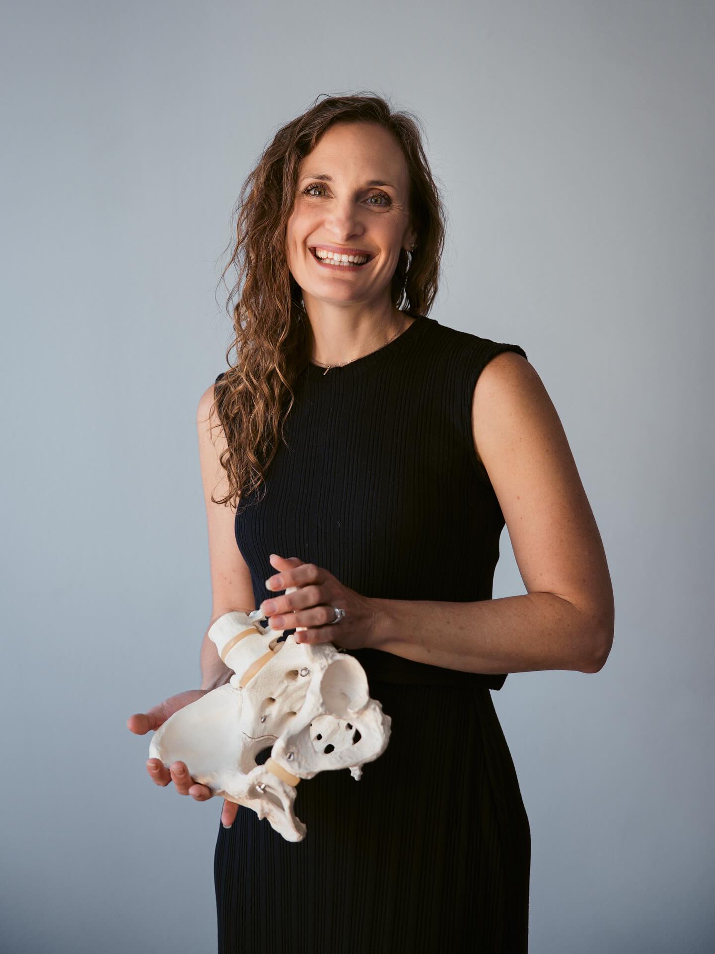 🎉 Happy #NationalMidwivesWeek 2025! 🌟 Let’s shine a spotlight on the incredible Stephanie Holthus, CPM, of The Green Stork! 🌿👶 Since 2011, Stephanie has been a community-minded powerhouse in birth, bringing her expertise and heart to every family she serves. Known as the Boob Guru for her breastfeeding wizardry, she’s also a calming presence in the birthing room, guiding parents with patience and knowledge. ☕ Coffee lover? You bet—she’s fueled by caffeine and passion! 💪One client shared: “Stephanie is incredibly client-focused, so hard-working, very talented, the ultimate expert, and I trust her with my pregnancies wholeheartedly!” Her knack for making families feel safe and supported is unmatched, and her vibrant energy lights up every birth. Whether she’s sharing wisdom or sharing a smile to ease the moment, Stephanie’s dedication shines through. 🥰Join us in celebrating this birth rockstar! 🎈 Share your love for Stephanie and The Green Stork in the comments, and let’s honor all midwives making a difference! 💚 #MidwivesRock #TheGreenStork #ThankAMidwife #GreenStorkMN #HomeBirth
📸@adairelizabethimagery