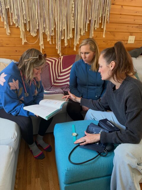 Huge shoutout to my incredible team for giving up part of their weekend to train with me! 💚
It’s always such a joy to gather with these amazing women and sharpen our skills together. We spent the day diving deep into NRP, CPR, vitals, hemorrhage management, dystocia, and charting — staying sharp so we can continue providing the safest, highest-quality care to our families.
I’m so grateful for this team every single day!
#GreenStorkMN #MidwiferyTeam #BirthTeam #NRP MidwifeLife